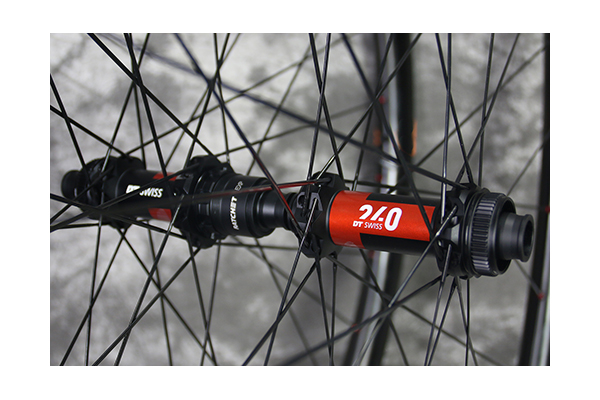 Ruedas Gravel DUKE 700 Carbono