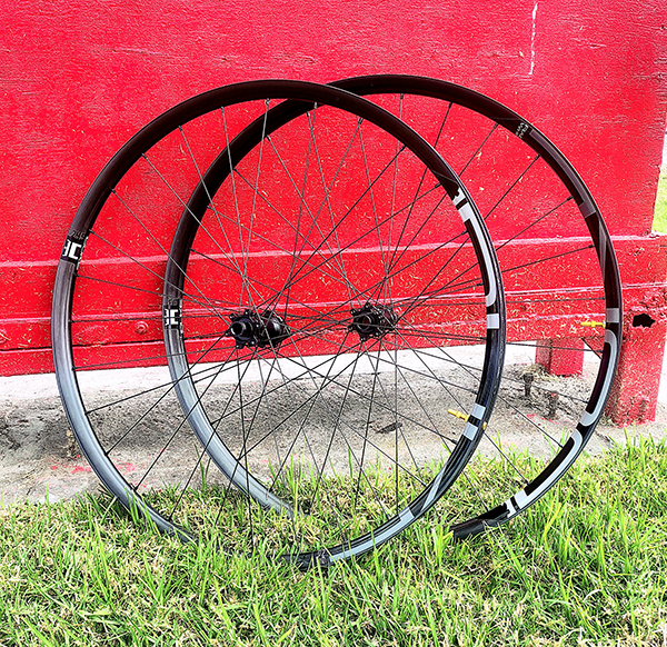 Set-dukeracing-sls5 Set Carbono DUKERACINGWHEELS Aro 29" Boost